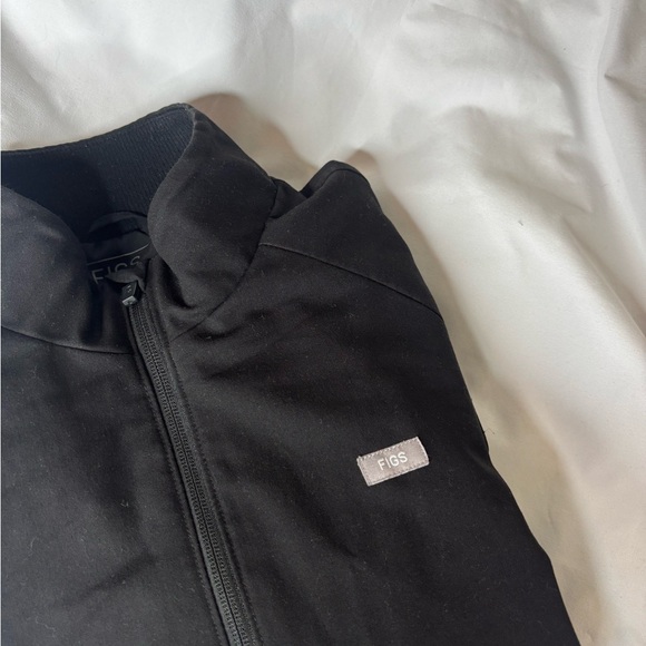 Figs Black Sydney Jacket - Picture 2 of 5